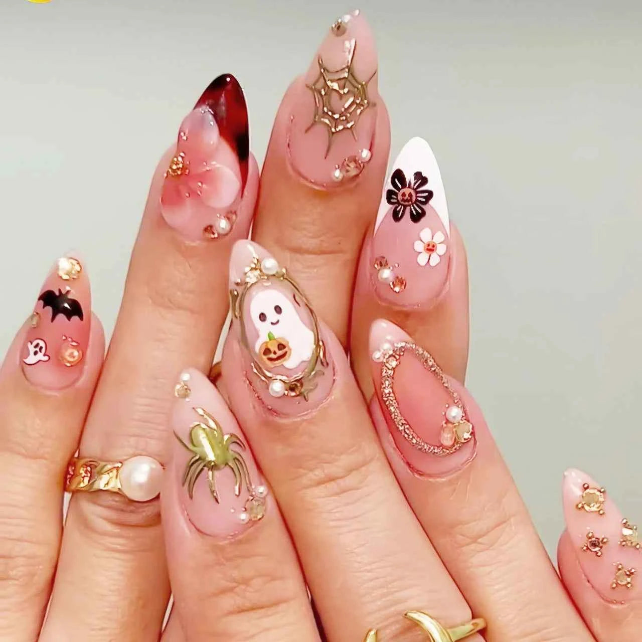 **24 Uds. Uñas Postizas Francesas Almendradas – Diseño Halloween con Calabazas, Fantasmas y Telarañas**